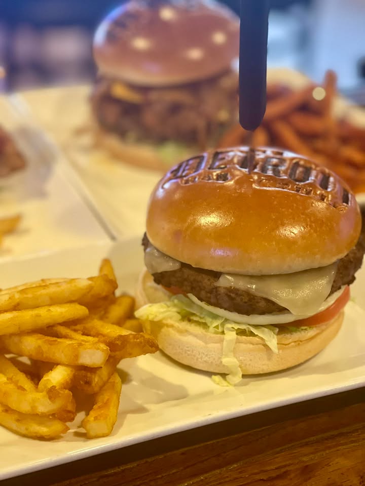 🍔 **Burger & Brew Mondays at Old Detroit!**