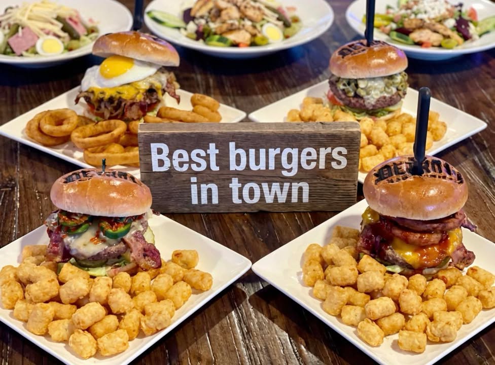 🍔 **Burger & Brew Monday $10.95!** 🍺